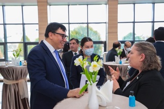 Азиз Абдуҳакимов хорижий элчи ва дипломатик корпус вакиллари билан учрашди