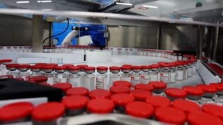 В Казахстане началось производство российской вакцины "Спутник V"