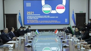 Делегация Конституционного суда Индонезии провела переговоры с руководством Верховного суда Узбекистана