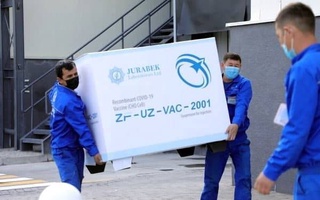 Зиёда аз 4 миллион воя ваксинаи “ZF-UZ-VAC200” барои эмкунии оммавӣ интиқол дода шуд