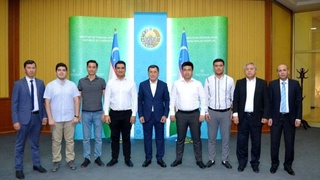 Владимир Норов IT саласының өкілдерімен кездесті