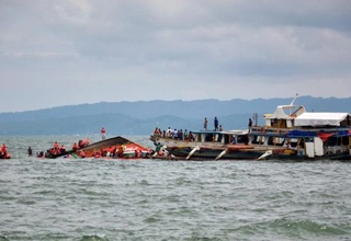 БАҚ: Филиппинде паромның суға батуынан қаза тапқандардың саны 15 адамға жетті