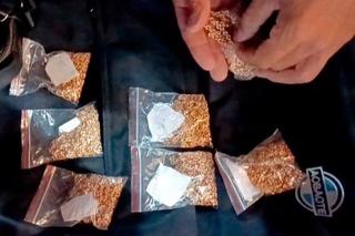 1 mlrd so'mlik tilla buyumni bojxona nazoratisiz olib o'tmoqchi bo'lgan jinoyatchilarga hukm o'qildi