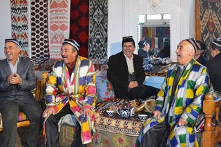 В Маргилане будет создан Республиканский центр искусства аския и юмора им. Юсуфжона кизик Шакаржонова