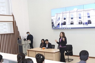 Туризмни ривожлантириш давлат қўмитаси вакилларининг «Ипак йўли» университети талабалари билан учрашуви бўлиб ўтди