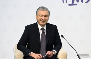 Шавкат Мирзиёев Тошкент вилояти сайловчилари билан мулоқот қилди