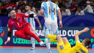 ЧМ по футзалу: Испания играет вничью с Казахстаном, Аргентина громит Украину
