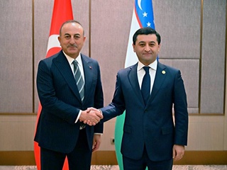 Өзбекстан мен Түркия сыртқы істер басшыларының екіжақты кездесуі өтті