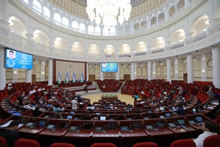 Noqonuniy qurilmalarni buzishga oid ishlarni koʻrib chiqish tartiblari belgilanmoqda