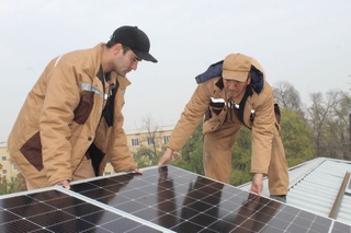 Күн панелі арқылы өндірлетін электр қуаты 1000 сумнан сатылады