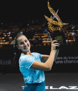 Узбекская теннисистка Камилла Рахимова стала чемпионкой WTA 125 в Анже
