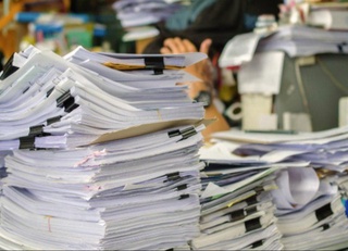 Adliya vazirligi: elektron tizimlar joriy qilingani sababli 9 oyda 1 tonnadan oshiq qogʻoz tejaldi