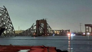 Балтиморда қулаб тушган кўприк: дарёда 20 га яқин одам қидирилмоқда