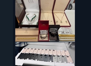 10 дона “Iphone 16” ва заргарлик буюмларини ноқонуний олиб кирмоқчи бўлганлар ушланди