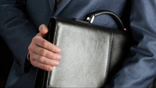 Өзбекстанда республикалық атқарыўшы ҳәкимият уйымларында басқарыў кадрларының саны оптималластырылмақта