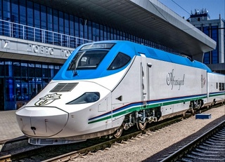 “Самарқанд — Тошкент — Самарқанд” йўналишида қўшимча йўловчи поездлар ҳаракати йўлга қўйилди