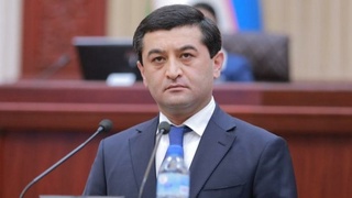 Вазирлар Маҳкамасининг мактаб формасига оид қарорига ўзгартириш киритиш кутилмоқда