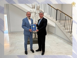 «Культурное наследие Узбекистана»: в Берлине представлено 50-томное издание