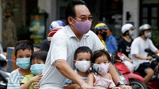 ЖССТ: Инсоният коронавирус билан яшашни ўрганиши керак