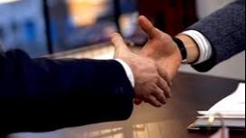 Ushlangan shaxsga protsessual huquqlarini tushuntirmasdan turib, undan yozma yoki ogʻzaki koʻrsatuvlar olish taqiqlanadi