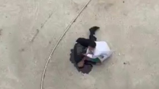 Прокуратура города Навои расследует падение мужчины с третьего этажа