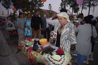 Сурхондарёда Халқ шоирлари маҳорат дарслари ўтишди