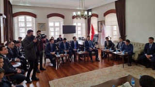 Oʻzbekistonlik bir guruh davlat xizmatchilari Turkiyada malaka oshirmoqda