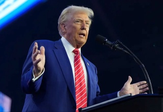 Трамп изҳор кард, ки ИМА ба назорат бар Гренландия ниёз дорад