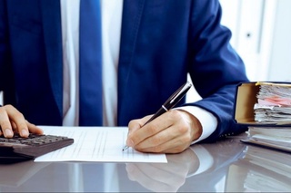 Шаҳрисабзда кредит маблағларини талон-торож қилган ҳоким ёрдамчисига нисбатан жиноят иши қўзғатилди