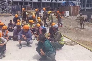 Rossiyada mehnat migrantlari va huquq-tartibot organlari xodimlari ishtirokida yuz bergan holat yuzasidan maʼlumot berildi