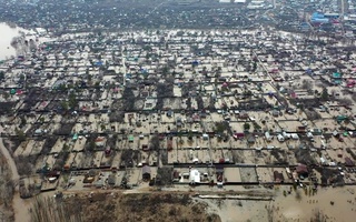 Оренбургда бир кечада 361 та уй ва 900 та томорқа сув остида қолди