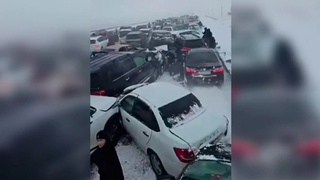 В Казахстане произошло массовое ДТП с участием почти 100 машин