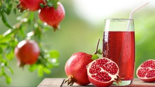 What are the benefits and harms of pomegranate juice?