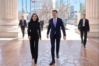 Саида Мирзиёева провела встречу с Государственным советником Казахстана