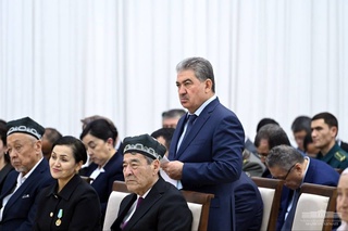 Андижонда мавжуд 700 километр йўл бўйи дарахт экиш шарти билан 10 йилгача аҳолига бўлиб берилади