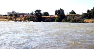 “Чирчиқда “Нексия” дарёда оқиб кетибди” сарлавҳаси остида тарқалган видео лавҳа юзасидан маълумот