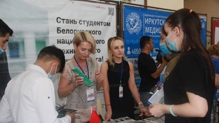 В Самарканде 16 международных вузов стали участниками образовательной ярмарки