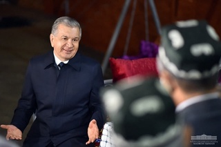 An evening conversation with mahalla residents