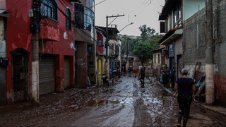 Бразилия шарқида юзага келган сув тошқинлари оқибатида камида уч киши ҳалок бўлди