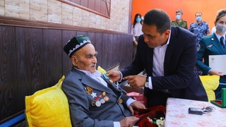 “900 кун қамалда суткасига 125 грамм қора нон ердик”