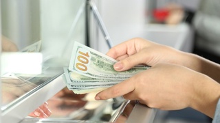 Энди банкдан 500 АҚШ долларигача нақд чет эл валютасини ҳужжатсиз олиш мумкин