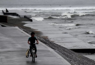 Кучли зилзиладан кейин Япония қирғоқларида цунами содир бўлди
