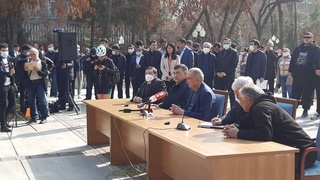 "Агар боғдаги бир дона дарахт кесилса, мен ўша куниёқ ариза ёзиб лавозимимдан кетаман"