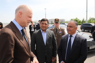 Венгрия мудофаа вазири Самарқандга келди