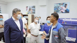 В городе Навои открылся моноцентр "Ишга мархамат"