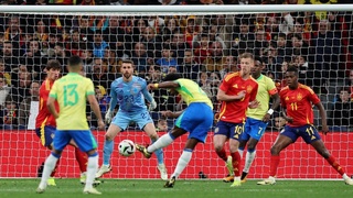 Матч Испания - Бразилия больше походил на постановочное шоу