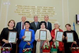 Қишлоқ аёлининг орзу-умидлари, армонларини ўз асарларида акс эттирган ижодкорлар тақдирланди