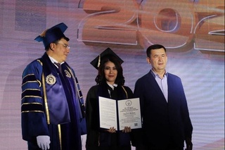 Университетнинг биринчи “қалдирғоч”ларига дипломлар топширилди