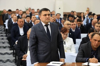 Oʻzbekiston tumaniga yangi hokim tayinlandi