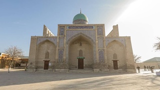 Важно двигаться в ногу со временем, сохраняя традиции